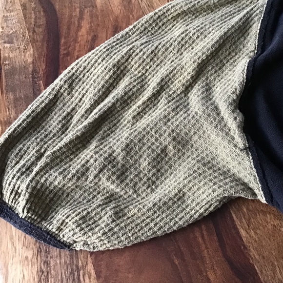 We The Free Black Green Raglan High Low Shirt - Picture 5 of 8